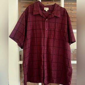 Mens Maroon Haggar Button Down short sleeve shirt